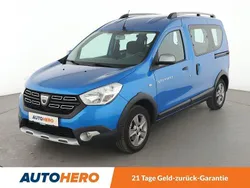 Blau Gebraucht 2019 Dacia Dokker Stepway Van | 12.200 € (Fairer Preis)