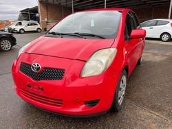 Rot Gebraucht 2008 Toyota Yaris Luna Limousine | 2.799 € (Guter Preis)