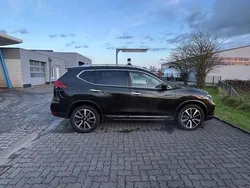 Grün Gebraucht 2017 Nissan X-Trail Tekna SUV | 17.500 € (Etwas zu teuer)