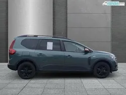 Zedergrün Neu 2025 Dacia Jogger Extreme Kombi | 21.300 € (Fairer Preis)