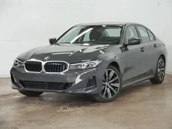 Grau Gebraucht 2024 BMW 320 Comfort Edition Limousine | 38.390 € (Guter Preis)