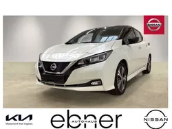 Pearl white/black m Gebraucht 2021 Nissan Leaf 360º Kleinwagen | 18.990 € (Etwas zu teuer)