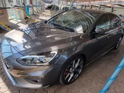Grau Gebraucht 2020 Ford Focus S Limousine | 17.999 € (Guter Preis)