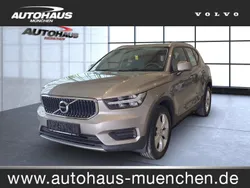 Grau Gebraucht 2022 Volvo XC40 Momentum SUV | 28.990 € (Guter Preis)