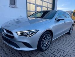 Silber Gebraucht 2022 Mercedes CLA180 Limousine | 19.690 € (Superpreis)