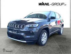 Grau Neu 2025 Jeep Compass Altitude SUV | 35.390 € (Fairer Preis)