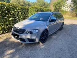 Grau Gebraucht 2016 Skoda Octavia RS Kombi | 12.000 € (Guter Preis)