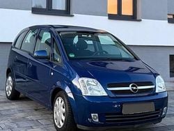 Blau Gebraucht 2005 Opel Meriva Van / Kleinbus | 1.550 € (Fairer Preis)