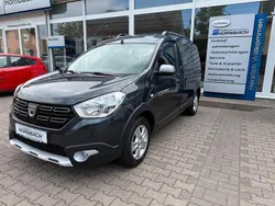 Grau Gebraucht 2021 Dacia Dokker Stepway Van | 17.490 € (Fairer Preis)
