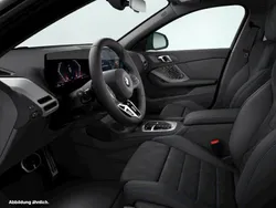 Black sapphire metallic Gebraucht 2024 BMW 118 Coupé Shadowline Coupé | 36.304 €