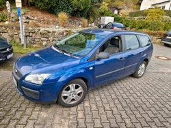 Blau Gebraucht 2005 Ford Focus Kombi | 950 € (Etwas zu teuer)