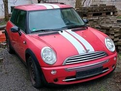 Rot Gebraucht 2006 Mini Cooper Kleinwagen | 350 € (Guter Preis)