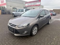 Schwarz Gebraucht 2014 Ford Focus Titanium Limousine | 4.299 € (Guter Preis)