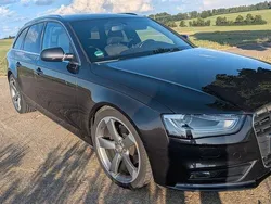 Schwarz Gebraucht 2012 Audi A4 Ambiente Kombi | 13.295 € (Teuer)