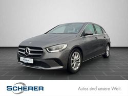 Grau Gebraucht 2021 Mercedes 180 Progressive Limousine | 22.390 € (Superpreis)