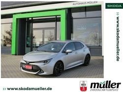 Silber (precious silver) Gebraucht 2019 Toyota Corolla Hybrid Club Limousine | 20.699 € (Guter Preis)