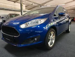Blau Gebraucht 2016 Ford Fiesta Celebration Kleinwagen | 5.900 € (Fairer Preis)