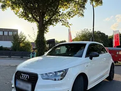 Weiß Gebraucht 2011 Audi A1 S-Line Kleinwagen | 12.000 € (Etwas zu teuer)