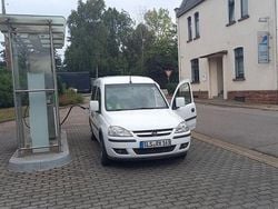 Weiß Gebraucht 2010 Opel Combo Van / Kleinbus | 1.500 € (Superpreis)