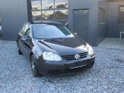 Schwarz Gebraucht 2004 VW Golf V Trendline Kleinwagen | 2.600 € (Fairer Preis)