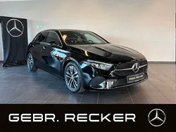 Lack kosmosschwarz Gebraucht 2024 Mercedes A200 Advanced Limousine | 30.650 € (Fairer Preis)
