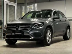 Grau Gebraucht 2017 Mercedes GLC250 Exclusive SUV | 26.830 € (Fairer Preis)