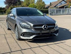 Grau Gebraucht 2019 Mercedes CLA200 Shooting Brake AMG Kombi | 14.990 € (Fairer Preis)