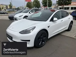 Weiß Gebraucht 2021 Tesla Model 3 Limousine | 26.600 € (Fairer Preis)