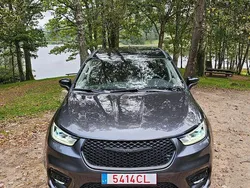 Grau Gebraucht 2023 Chrysler Pacifica SUV | 31.500 € (Guter Preis)