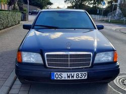 Blau Gebraucht 1995 Mercedes 200 Limousine | 4.444 €