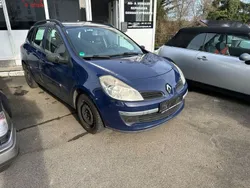 Blau Gebraucht 2008 Renault Clio II Authentique Limousine | 2.999 € (Etwas zu teuer)