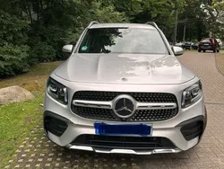 Silber Gebraucht 2023 Mercedes GLB200 AMG line SUV | 41.500 € (Fairer Preis)