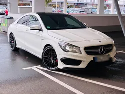 Weiß Gebraucht 2016 Mercedes CLA45 AMG AMG Coupé | 24.500 € (Guter Preis)