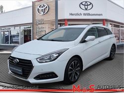 Creamy white Gebraucht 2016 Hyundai i40 Trend Kombi | 12.720 € (Etwas zu teuer)