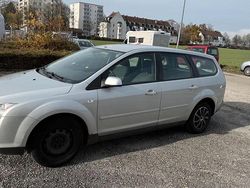 Grau Gebraucht 2007 Ford Focus Kombi | 1.550 € (Fairer Preis)