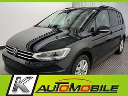 Schwarz Gebraucht 2024 VW Touran Comfortline Van / Kleinbus | 28.880 € (Fairer Preis)