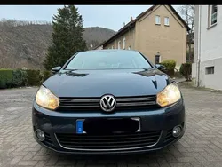 Blau Gebraucht 2009 VW Golf VI Kleinwagen | 3.000 €