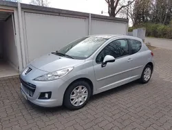 Silber Gebraucht 2011 Peugeot 207 Tendance Limousine | 6.490 € (Fairer Preis)