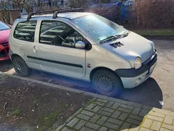 Grau Gebraucht 2001 Renault Twingo Kleinwagen | 400 €