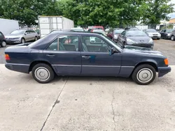 Blau Gebraucht 1992 Mercedes 200 Limousine | 2.950 €