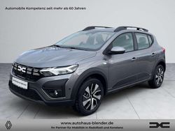 Dolomitgrau Neu 2025 Dacia Sandero Expression Limousine | 19.629 €