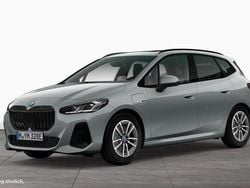 Grau Gebraucht 2022 BMW 230e Active Tourer M Sport Van / Kleinbus | 32.609 €