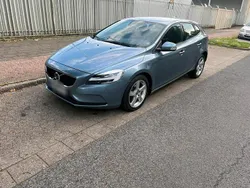 Blau Gebraucht 2016 Volvo V40 Kombi | 7.900 € (Guter Preis)