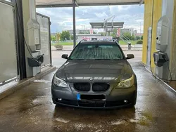 Grau Gebraucht 2006 BMW 530 Kombi | 4.250 € (Etwas zu teuer)