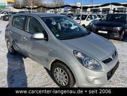 Silber Gebraucht 2010 Hyundai i20 Classic Limousine | 1.999 € (Superpreis)