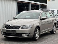Beige Gebraucht 2013 Skoda Octavia Ambition Kombi | 5.900 € (Fairer Preis)