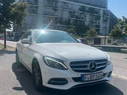 Weiß Gebraucht 2014 Mercedes C220 Avantgarde Limousine | 8.999 €