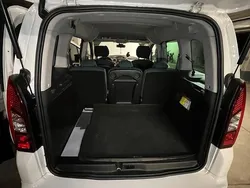 Weiß Gebraucht 2016 Citroën Berlingo Van / Kleinbus | 10.000 €