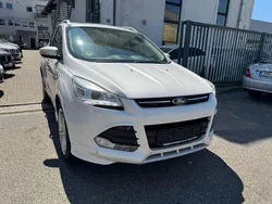 Weiß Gebraucht 2014 Ford Kuga Individual SUV | 12.999 € (Fairer Preis)