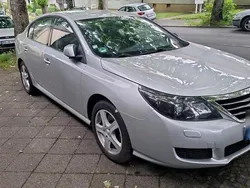 Grau Gebraucht 2011 Renault Latitude Limousine | 4.550 €